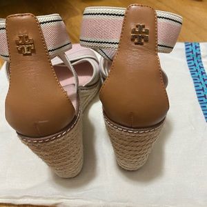 ❌SOLD💥Tory Burch Frieda Pink white striped Wedge